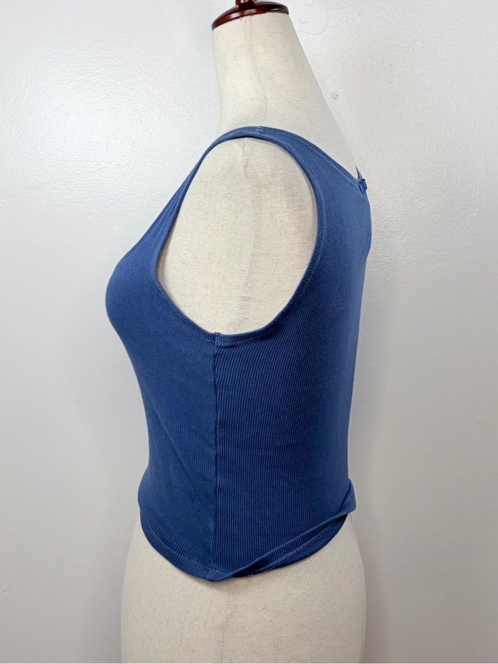 SKIMS Ribbed Tank Top - Picture 5 of 9